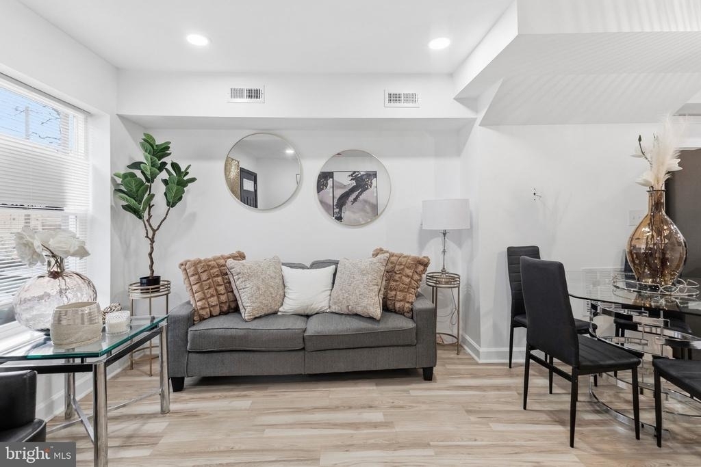 610 Scott Street - Photo 2