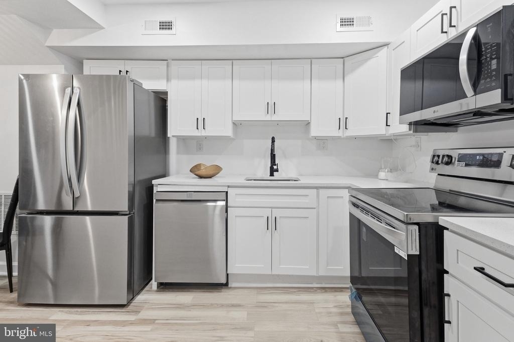 610 Scott Street - Photo 6