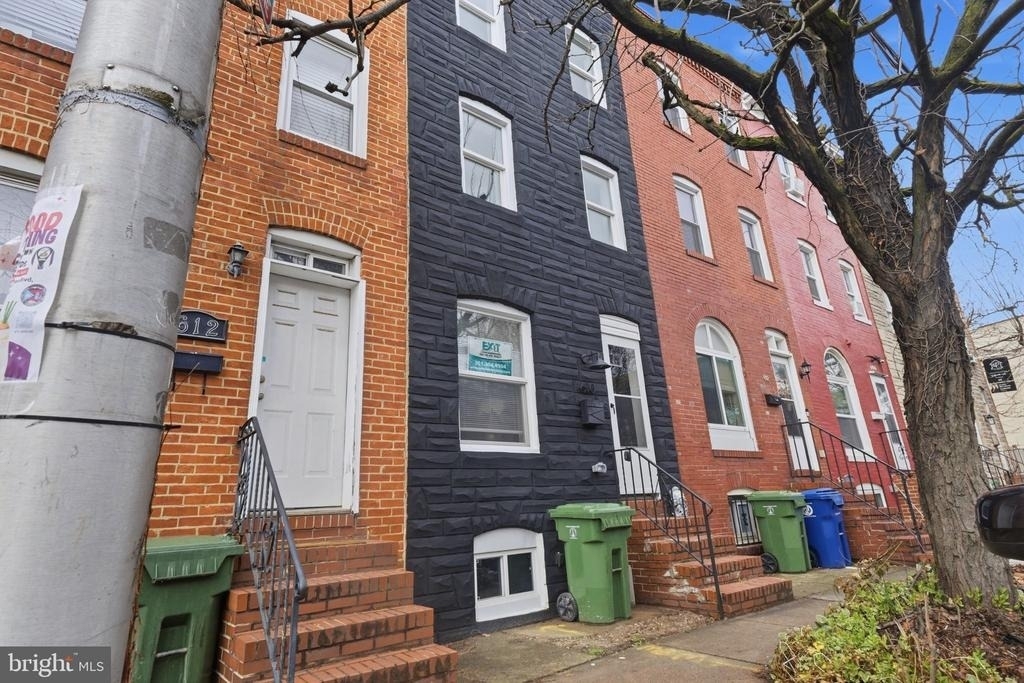 610 Scott Street - Photo 0