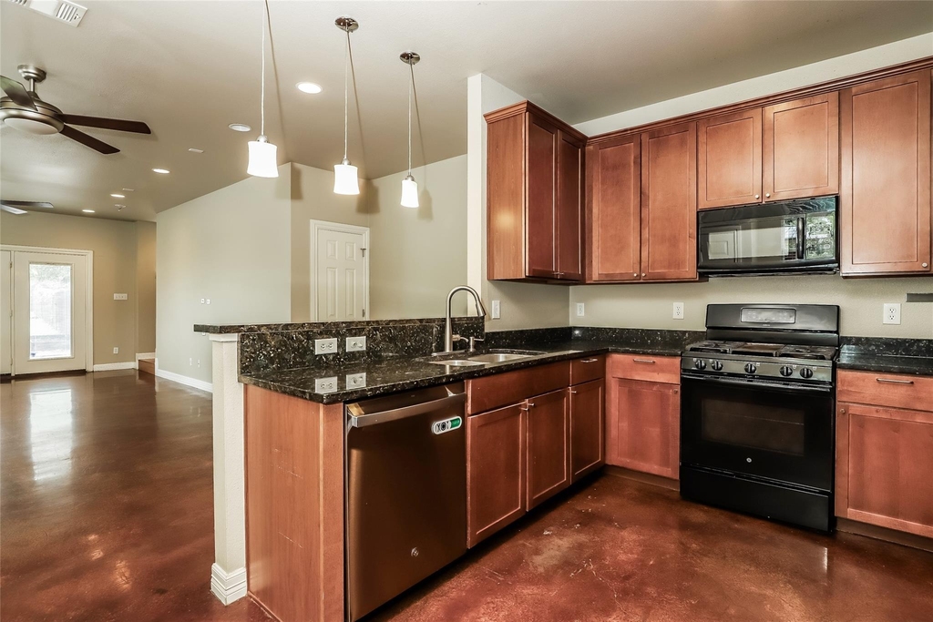 1701 Sanchez St - Photo 6
