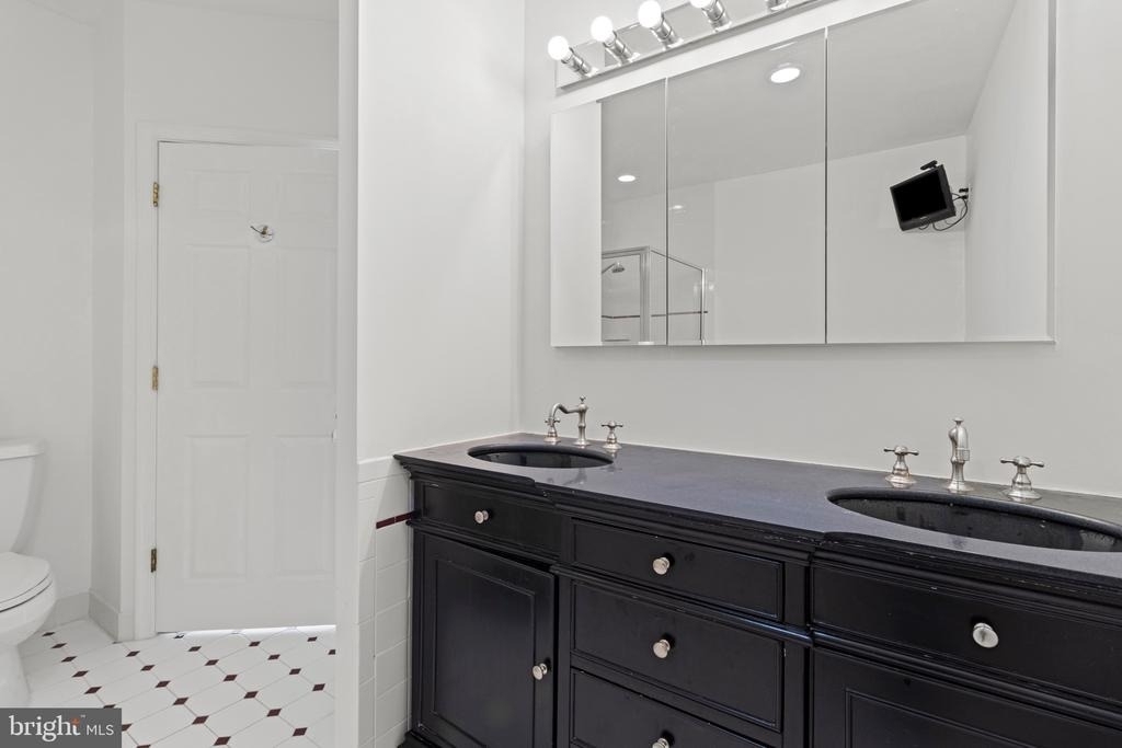 100 Harborview Drive - Photo 35