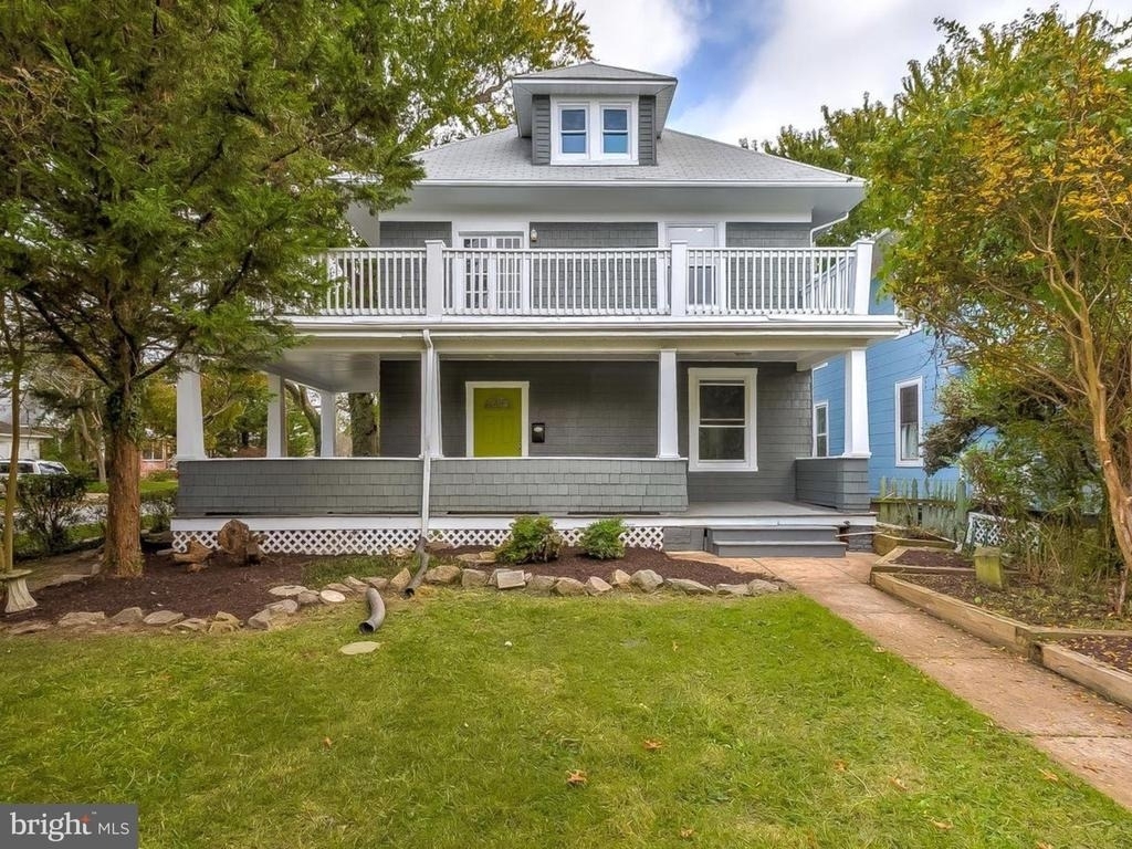 4813 Crowson Avenue - Photo 1