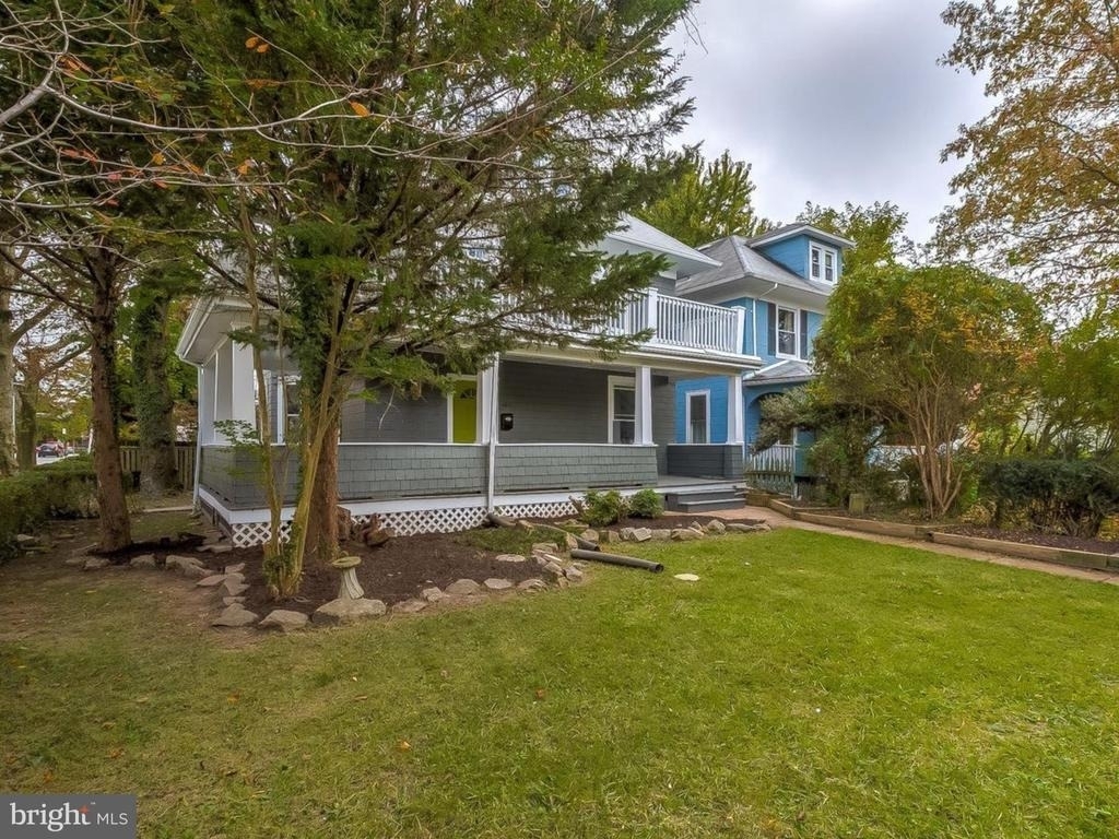 4813 Crowson Avenue - Photo 2