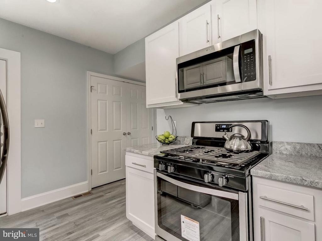 4813 Crowson Avenue - Photo 8