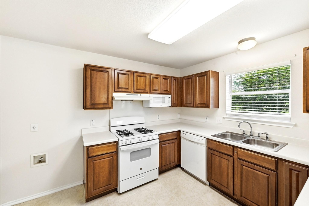220 Peppergrass Cv - Photo 14