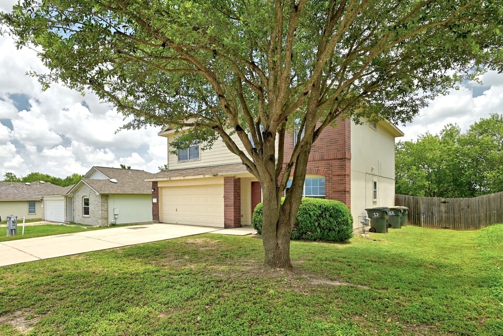 220 Peppergrass Cv - Photo 1