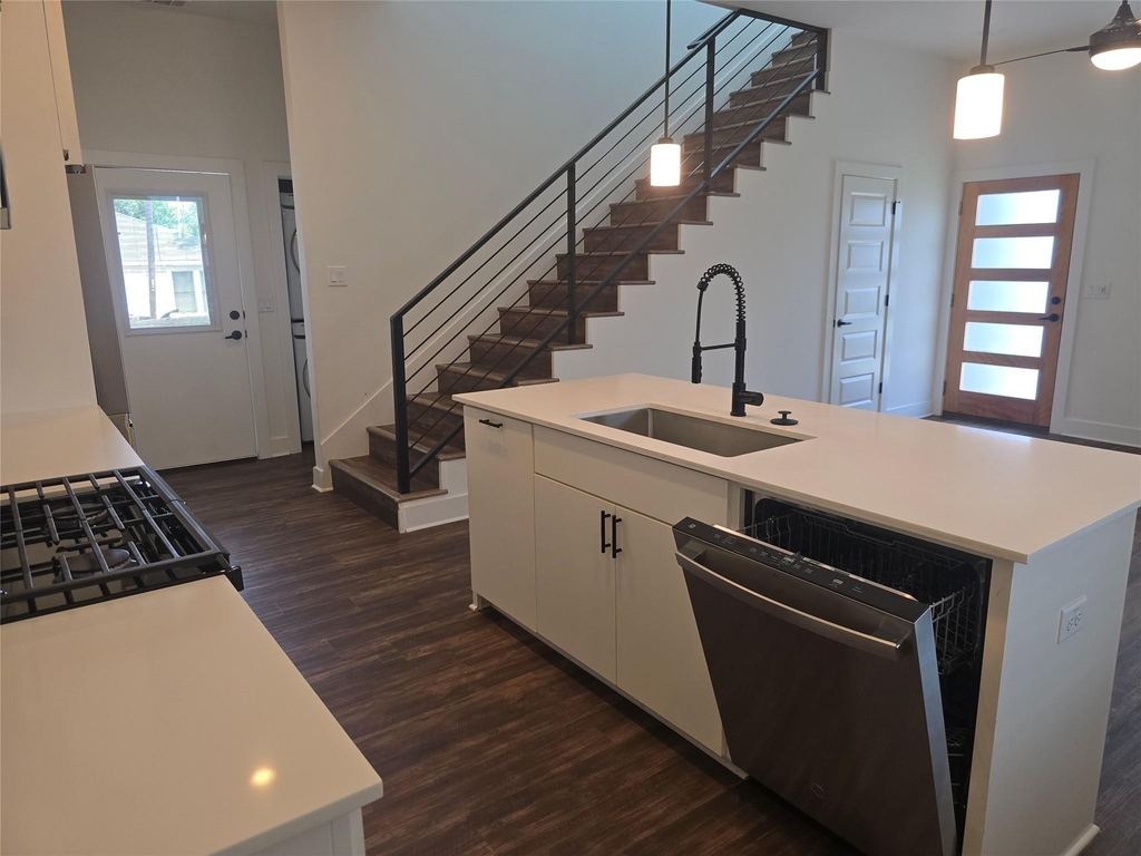 7601 Carver Ave - Photo 10