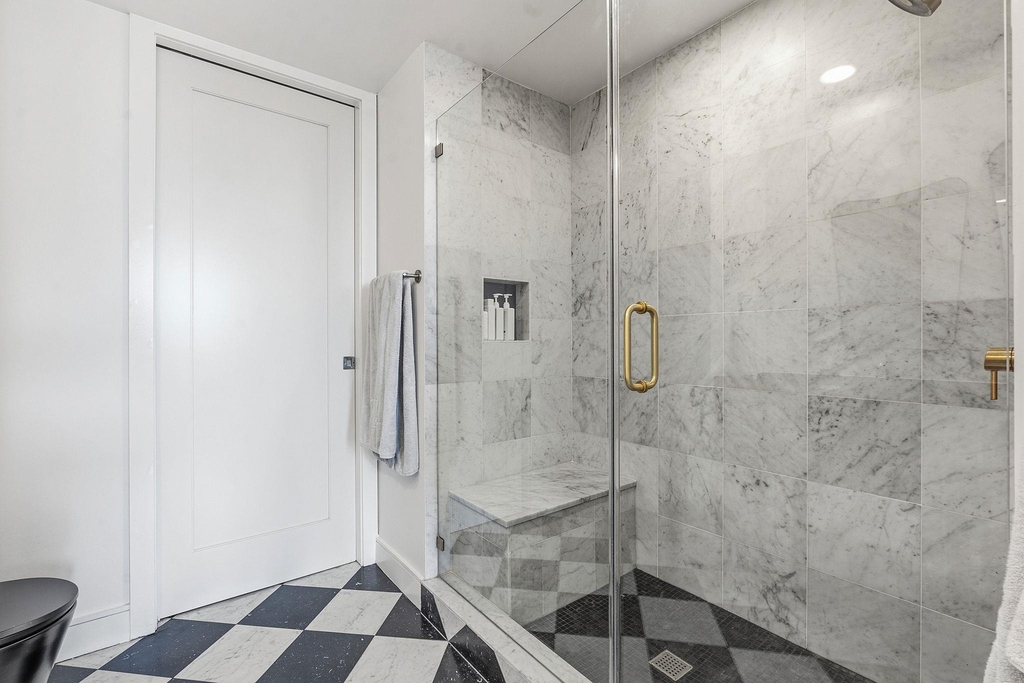 222 West Ave - Photo 18