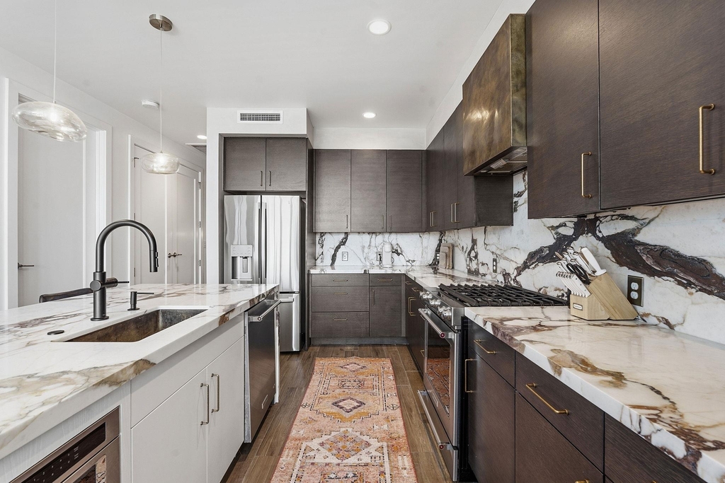 222 West Ave - Photo 9