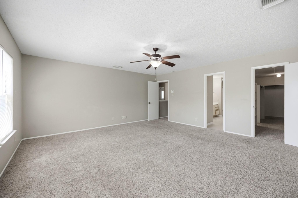 4507 Sherwood Way - Photo 13