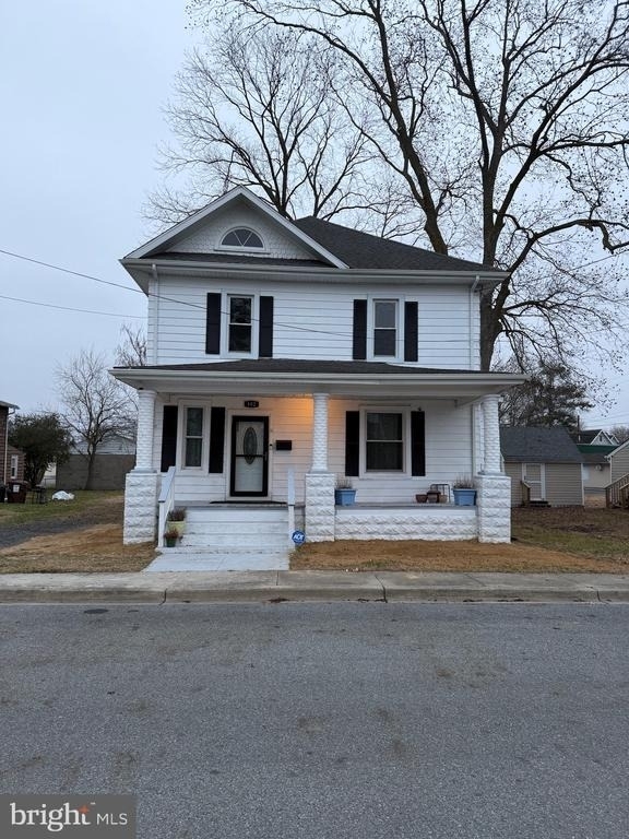 402 N 2nd Street - Photo 0