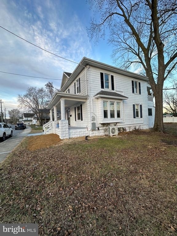 402 N 2nd Street - Photo 3