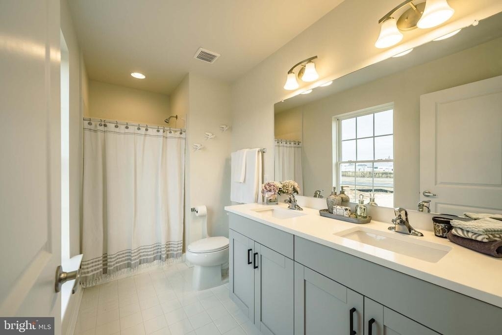 519 Horsey Boulevard - Photo 8