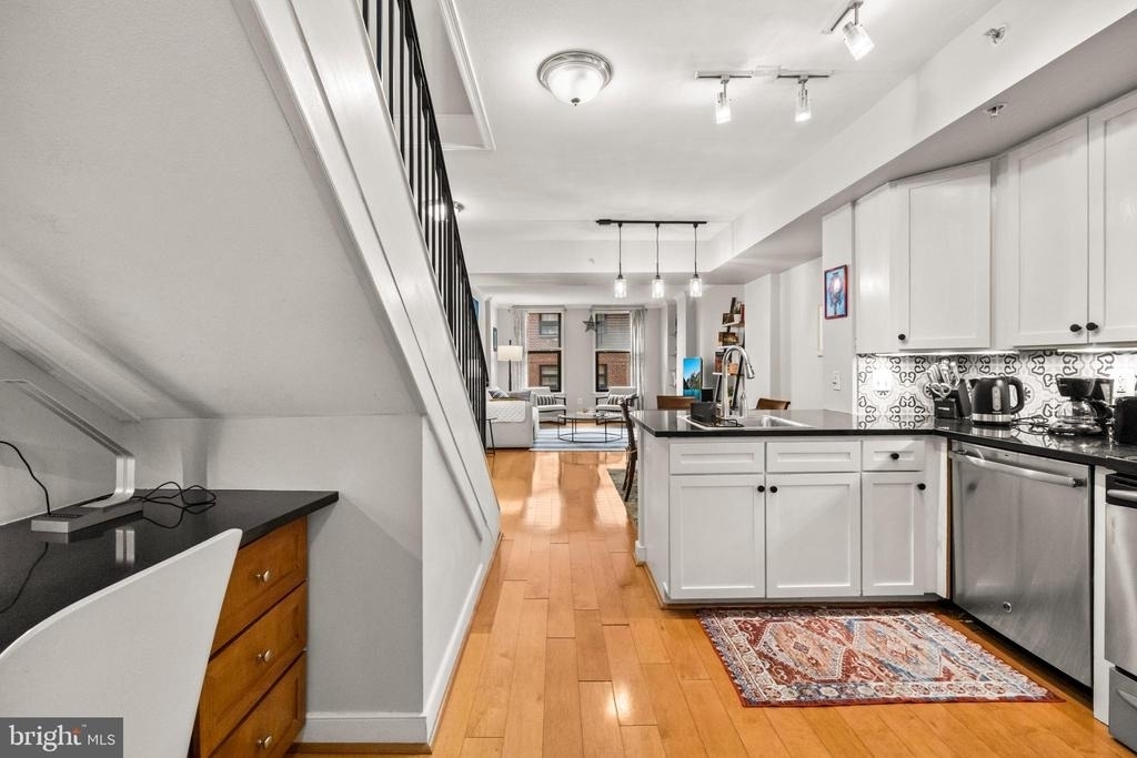 631 D Street Nw - Photo 0