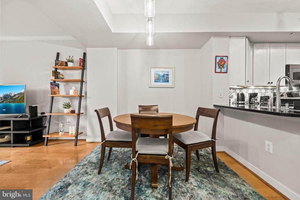 631 D Street Nw - Photo 10