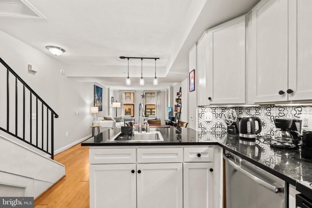 631 D Street Nw - Photo 7