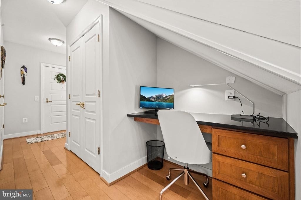 631 D Street Nw - Photo 4