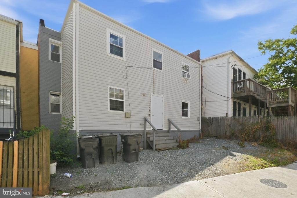 1250 Queen Street Ne - Photo 14