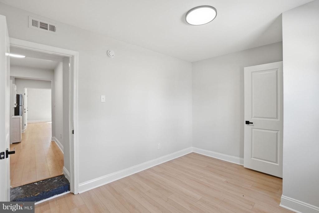1250 Queen Street Ne - Photo 5