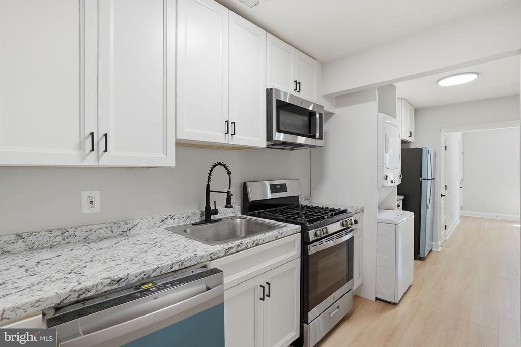 1250 Queen Street Ne - Photo 0