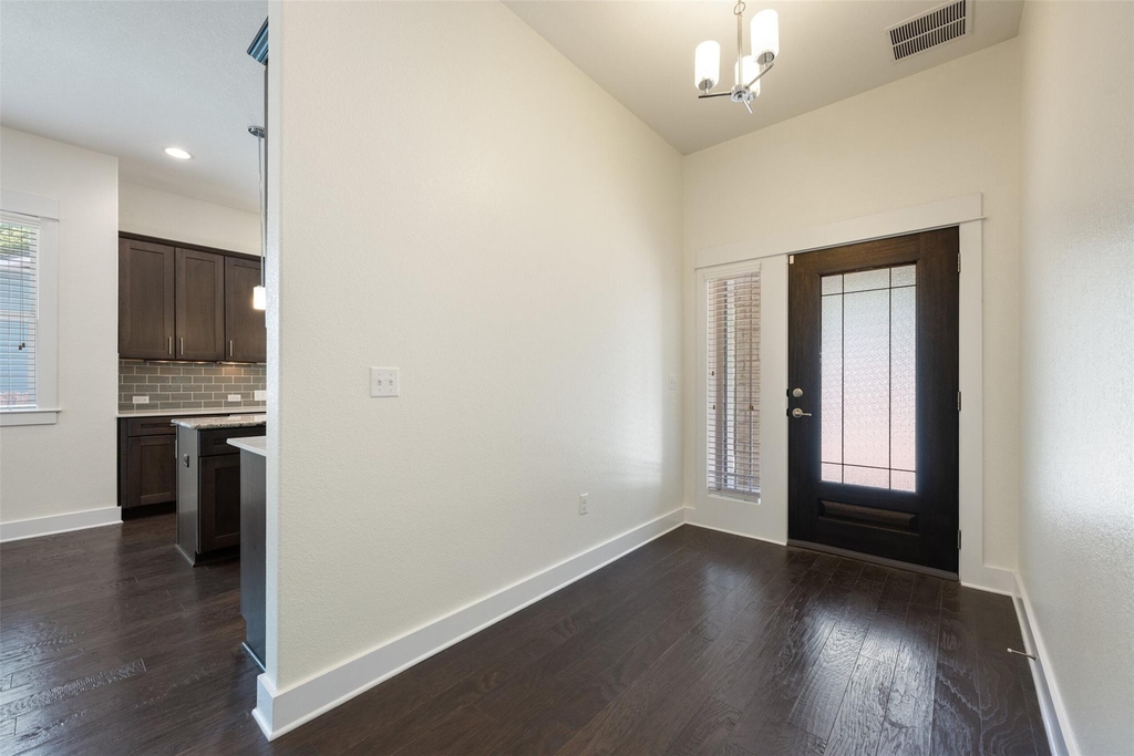 5407 Link Ave - Photo 6