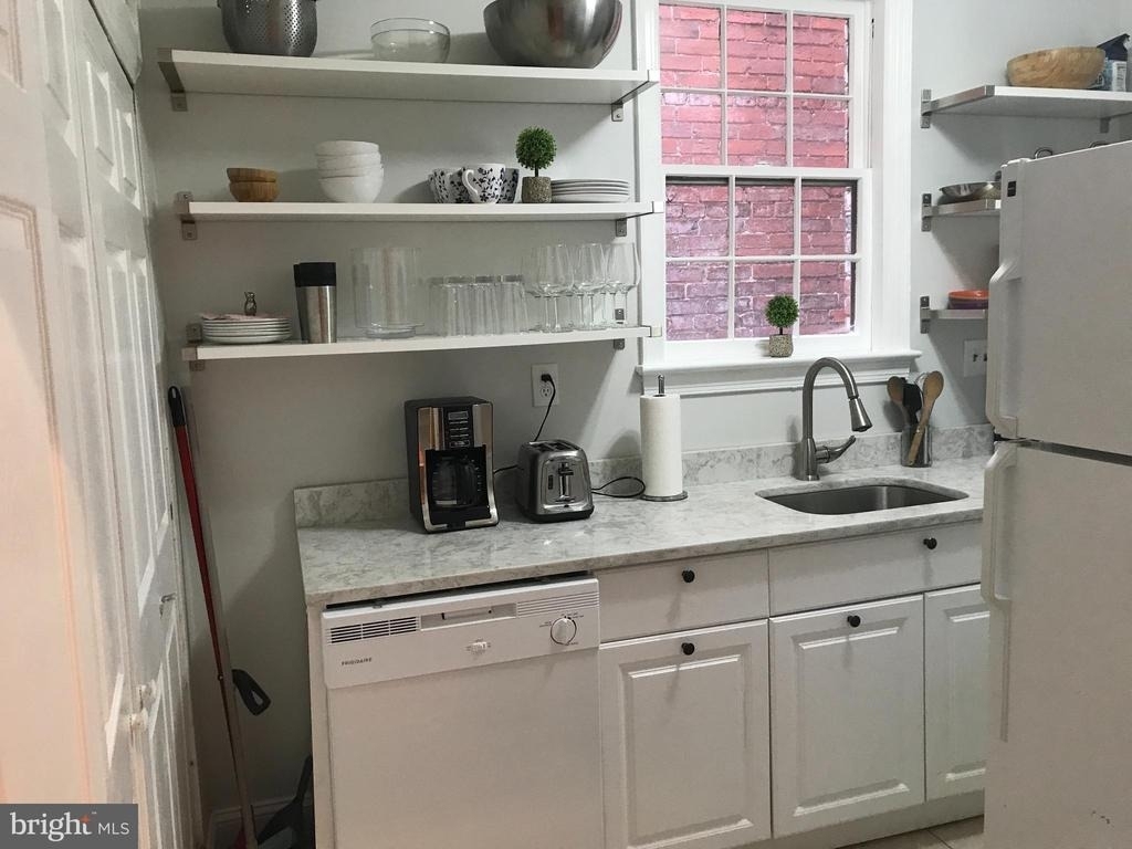 731 13th Street Ne - Photo 4