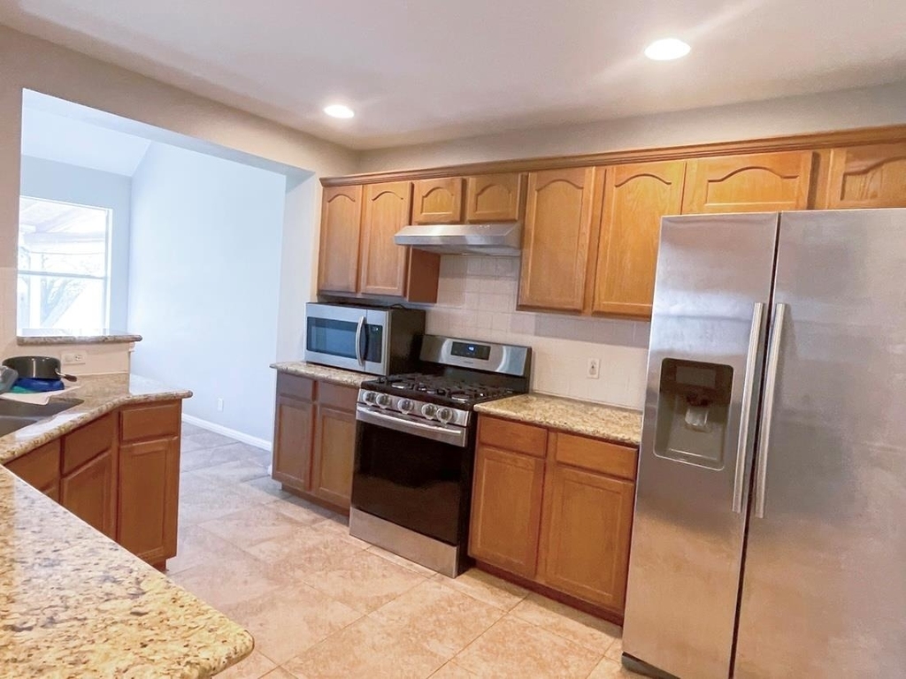 104 Cattail Cv - Photo 8