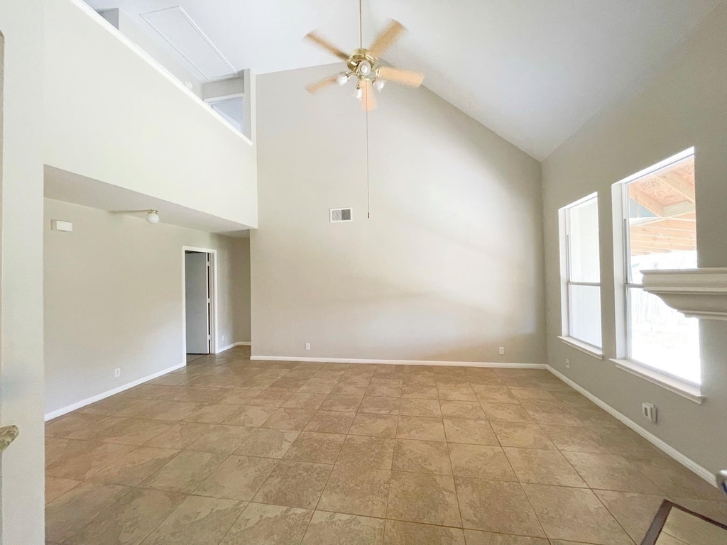 104 Cattail Cv - Photo 4