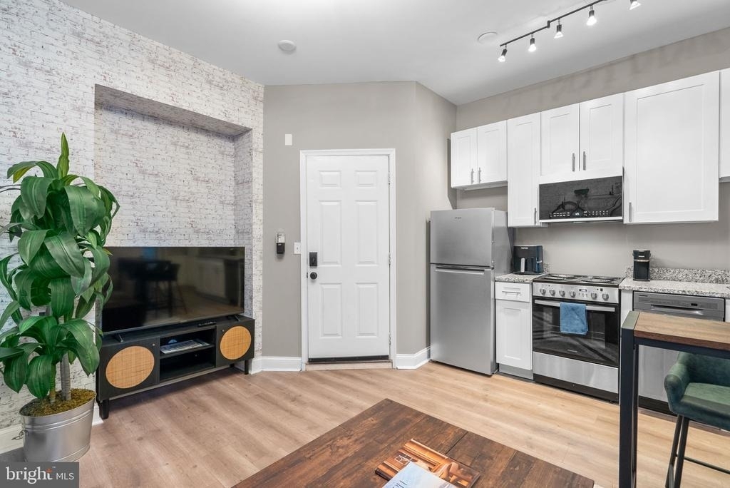 59 Rhode Island Avenue Nw - Photo 9
