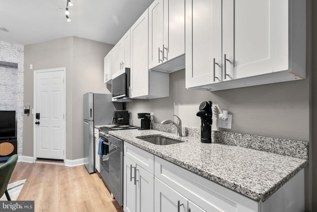 59 Rhode Island Avenue Nw - Photo 10