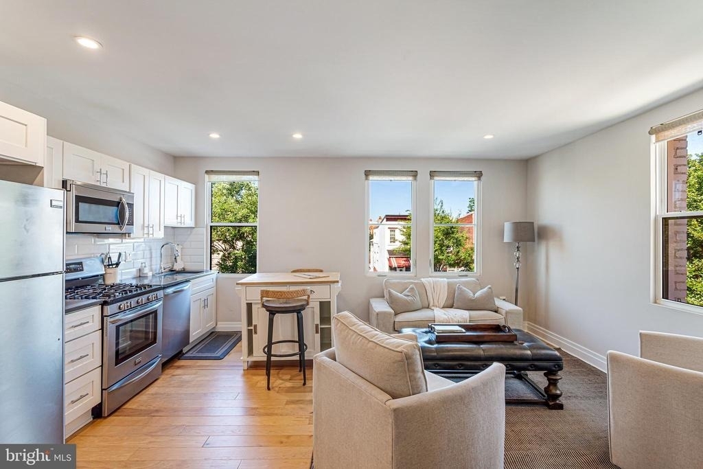 3101 Sherman Avenue Nw - Photo 5