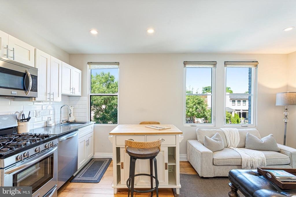 3101 Sherman Avenue Nw - Photo 8
