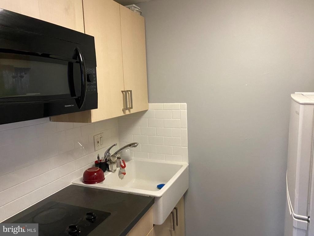 2141 I Street Nw - Photo 5