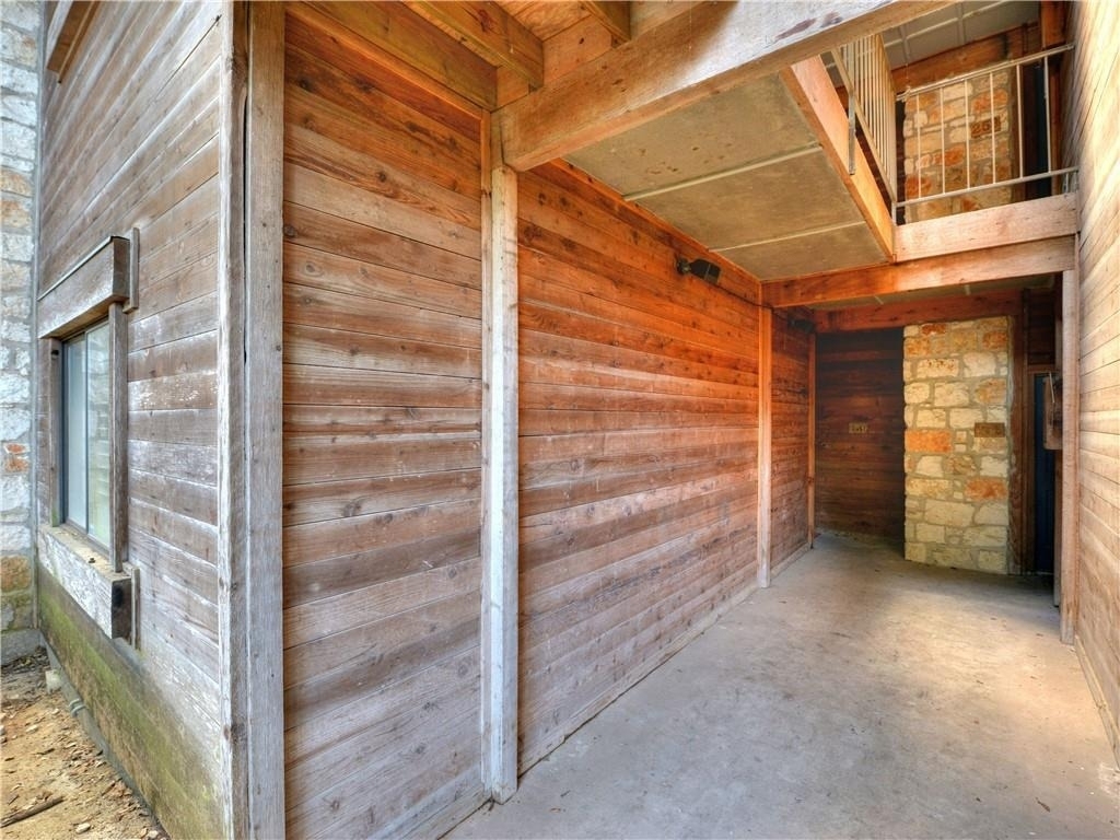 8200 Neely Dr - Photo 2