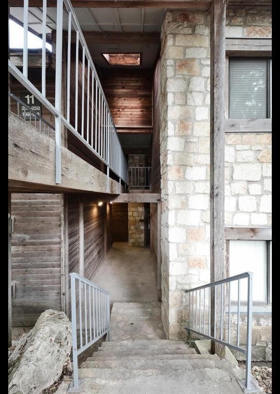 8200 Neely Dr - Photo 1