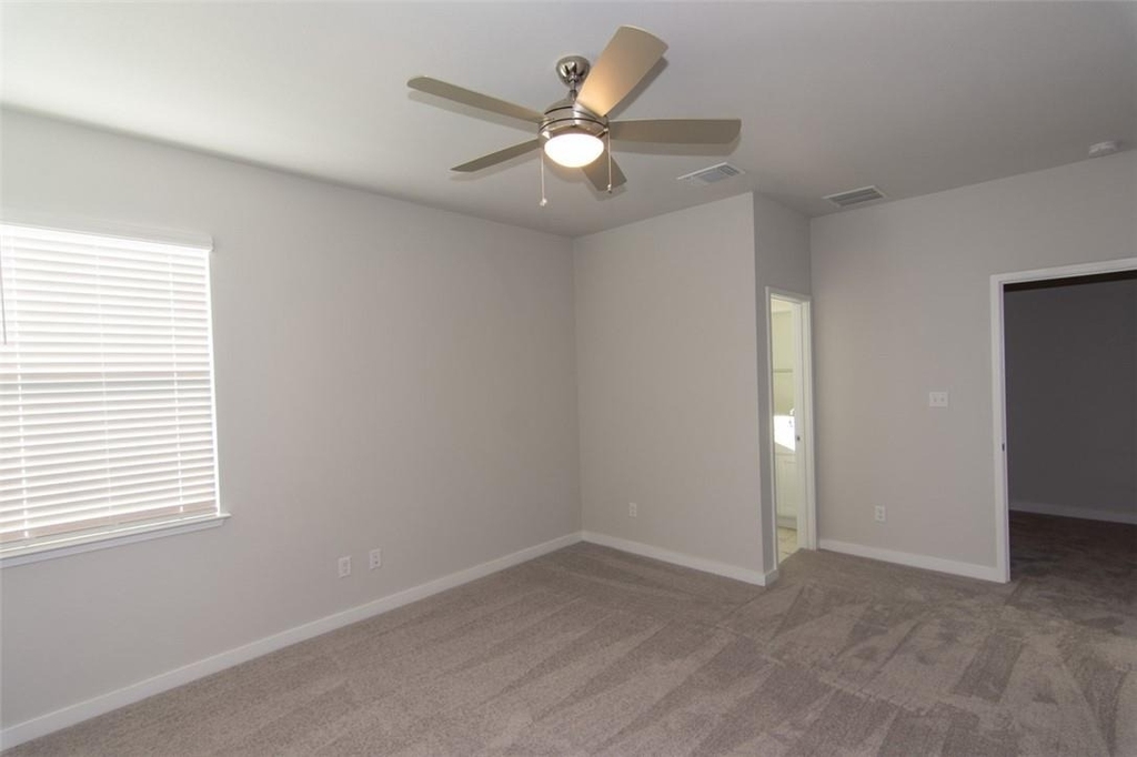 605 W South St - Photo 18
