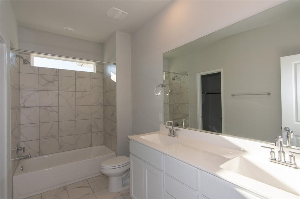 605 W South St - Photo 19