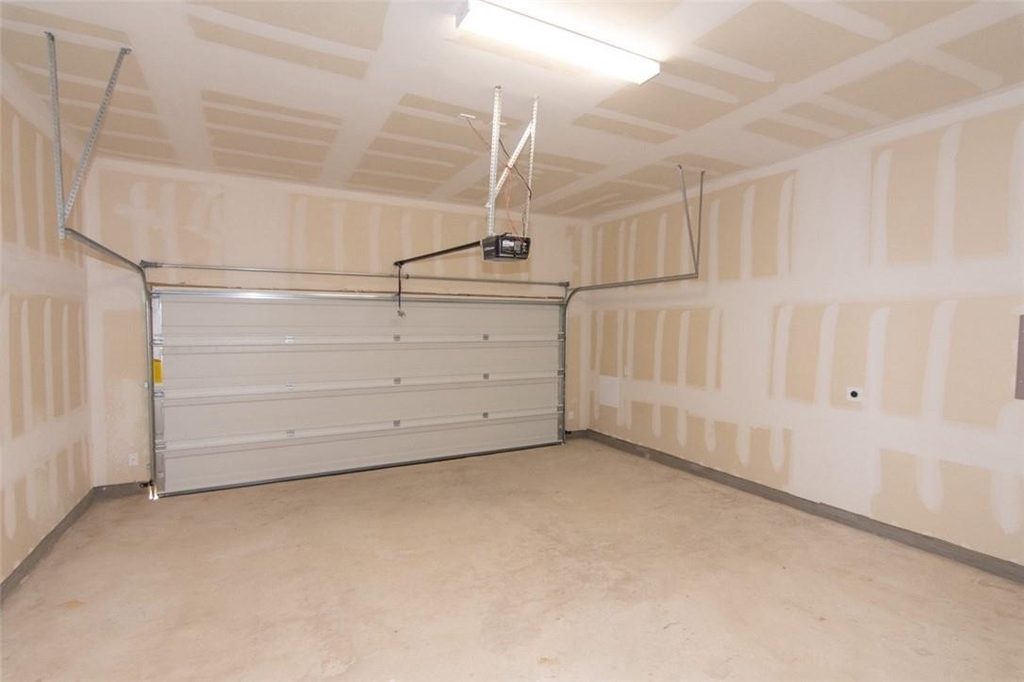 605 W South St - Photo 26