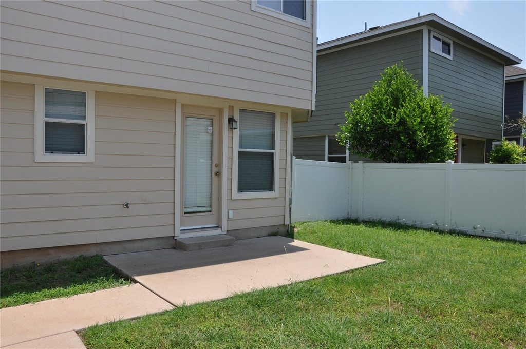 1328 Davis Mountain Loop - Photo 16