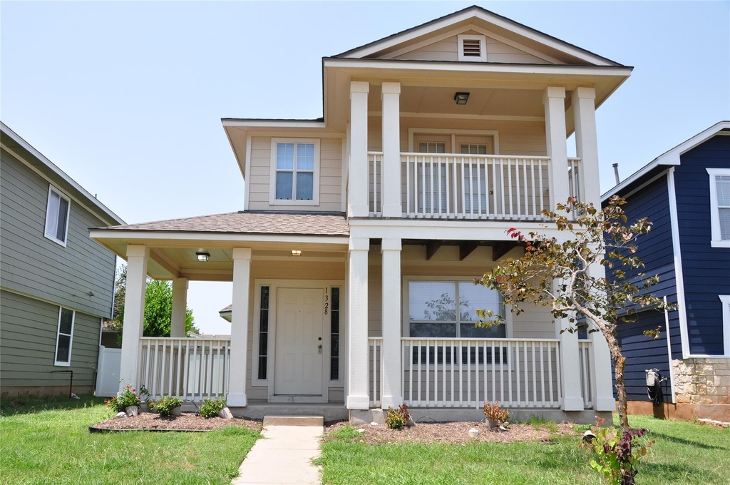 1328 Davis Mountain Loop - Photo 0