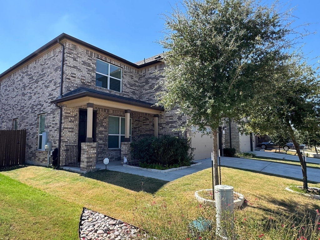 505 Weizenbock Ln - Photo 2