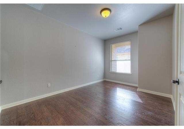 4002 Remington Rd - Photo 2