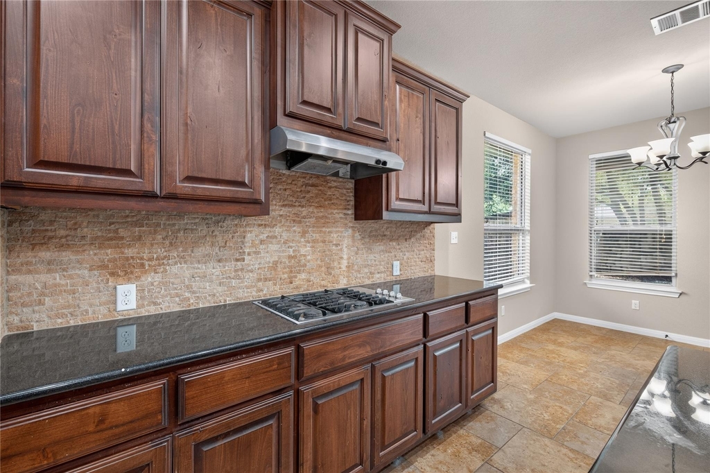 4002 Remington Rd - Photo 11