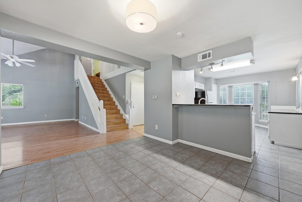 6300 Evangeline Trl - Photo 18