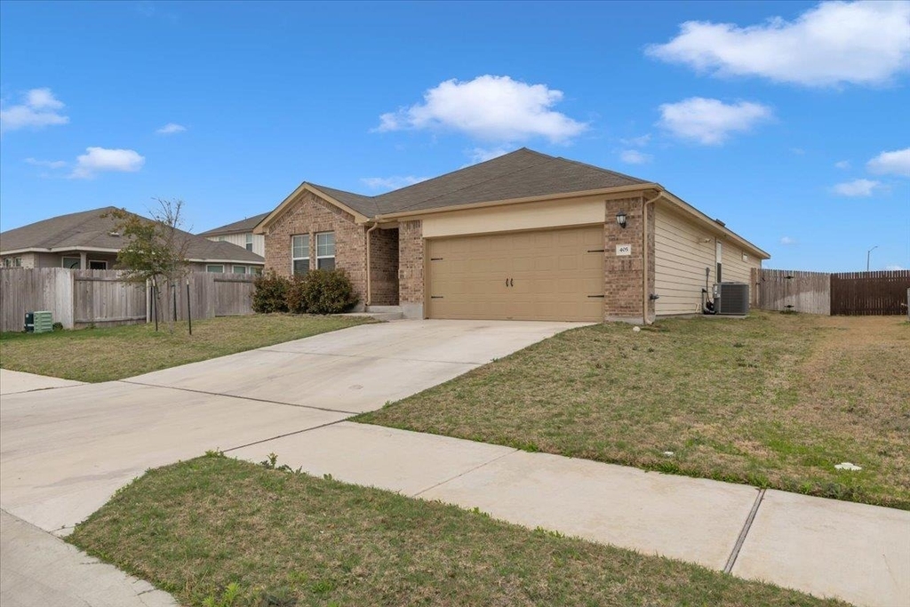405 Grasslands Trl - Photo 2