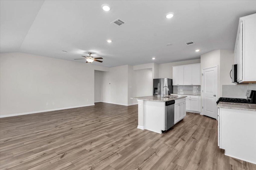 405 Grasslands Trl - Photo 23