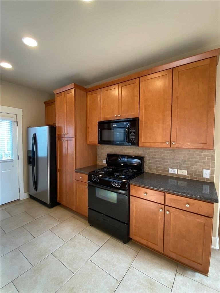 1601 Miriam Ave - Photo 5