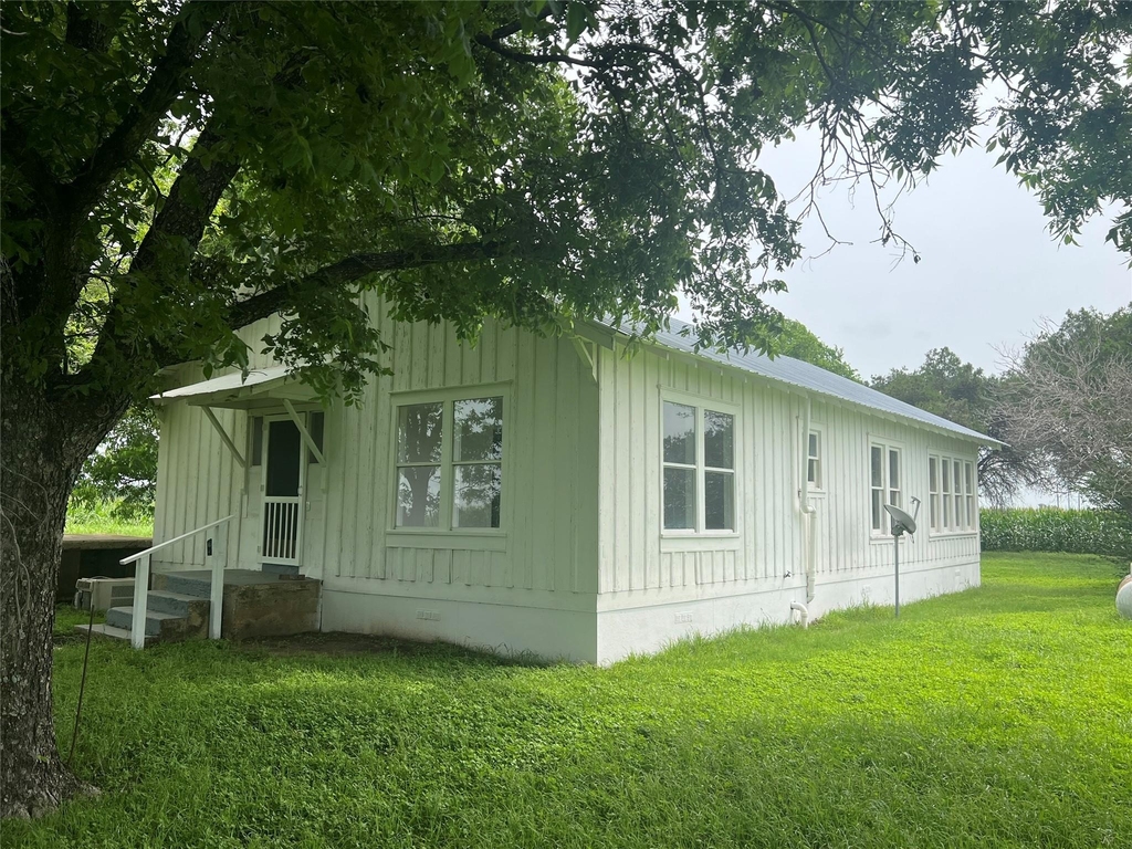 149 Private Road 9400 - Photo 16