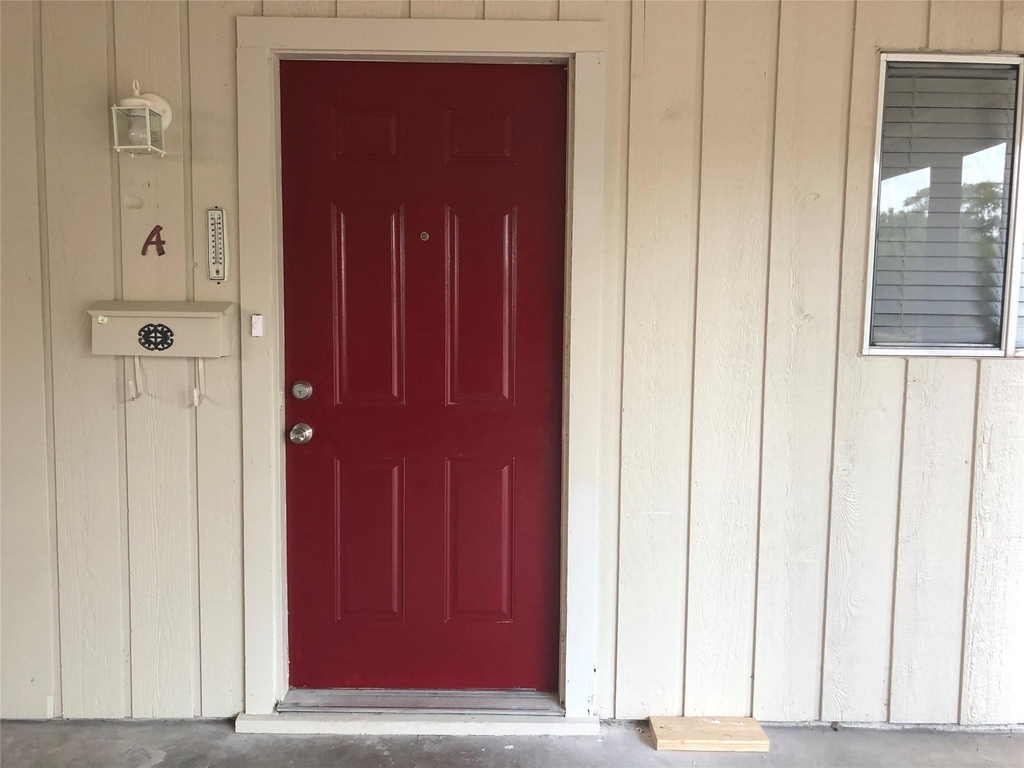 2201 Lanier Dr - Photo 3