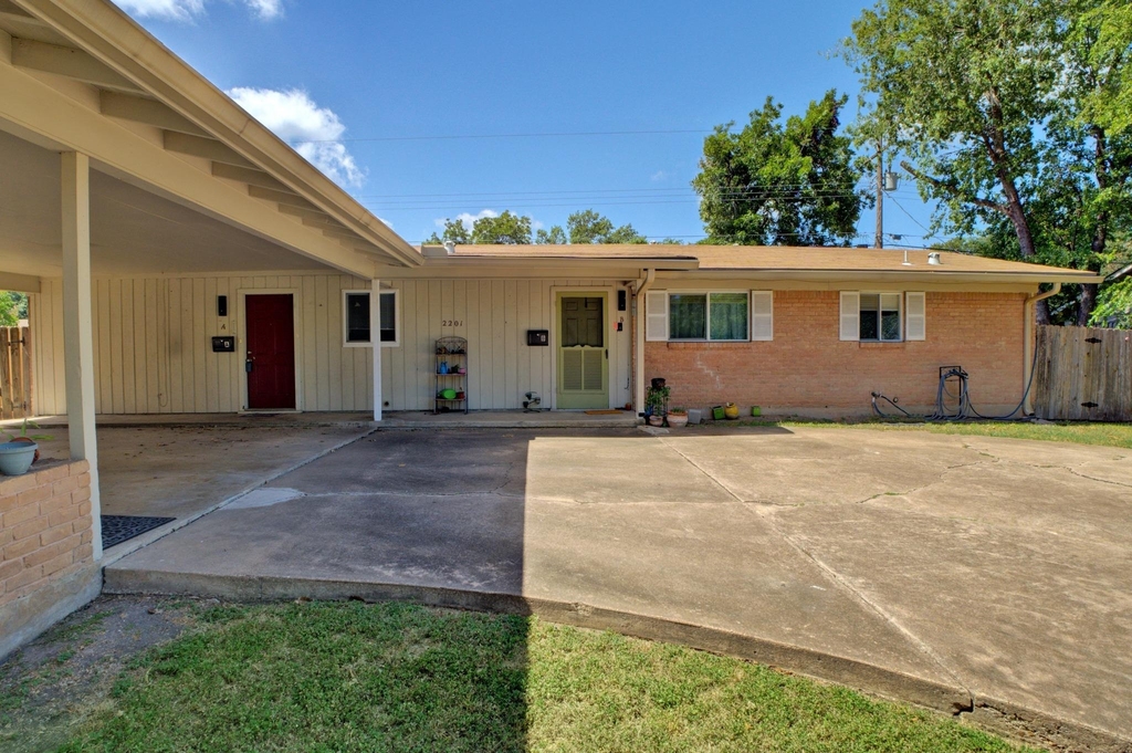 2201 Lanier Dr - Photo 1